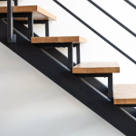 Projeto de escada metálica: como unir estética moderna e resistência